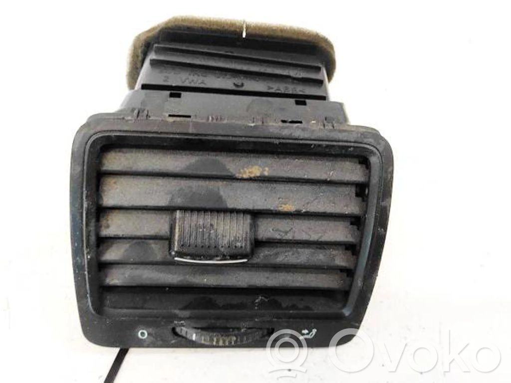 Rejilla de ventilación central del panel   1K0819704,1K0819710,1K0819704,1K0819710