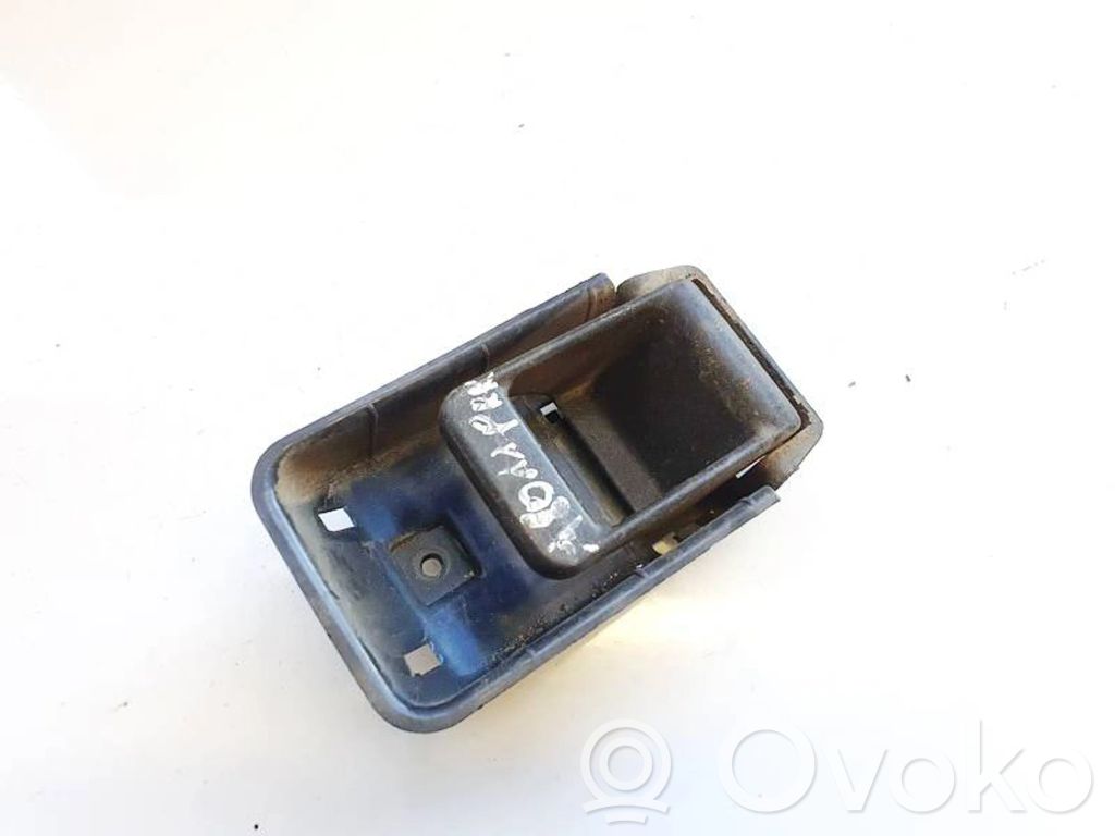 Manecilla interna puerta delantera   A739,A739