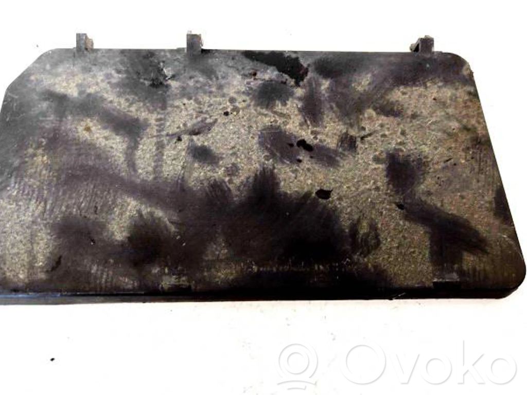 Mercedes-Benz E W210 Coperchio scatola dei fusibili 
