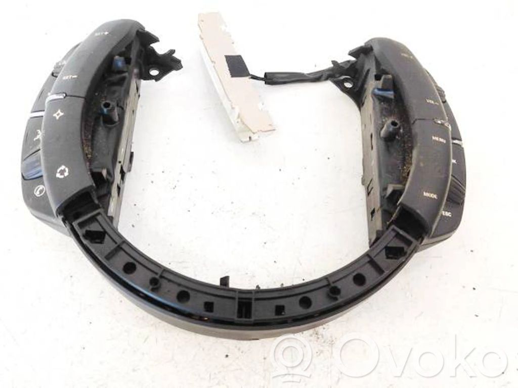 Citroen C4 Grand Picasso Steering wheel buttons/switches 