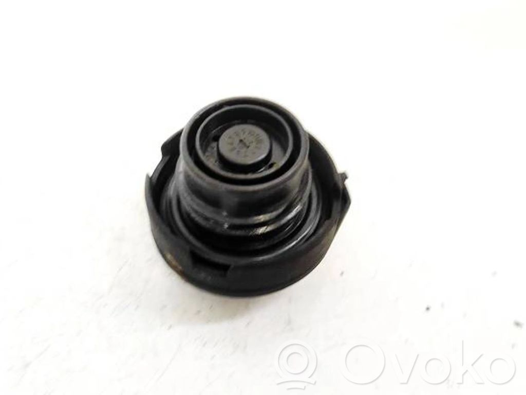 Volkswagen Touran I Bouchon de réservoir essence 