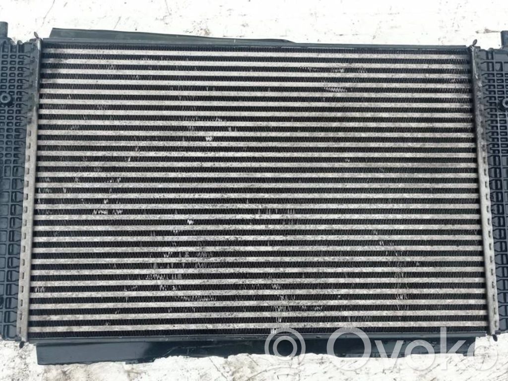 Volkswagen PASSAT B6 Radiador intercooler 