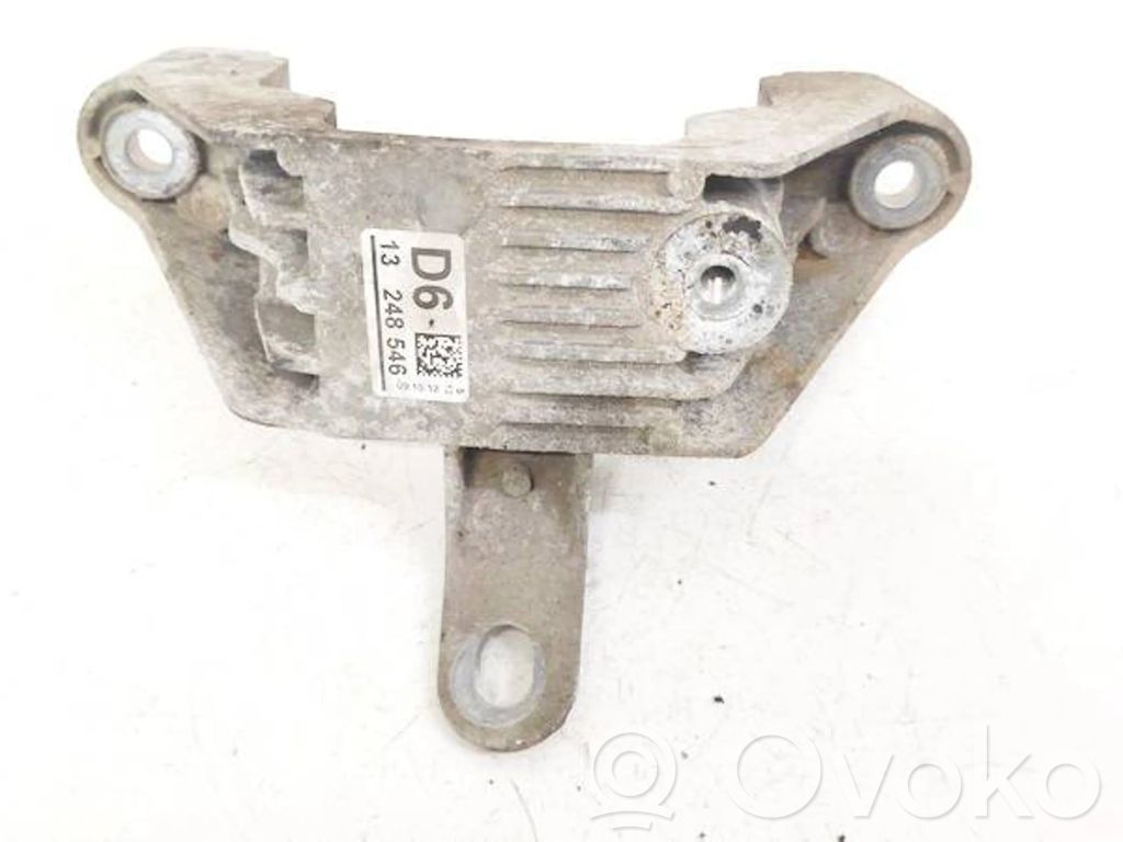Opel Astra J Engine mounting bracket 