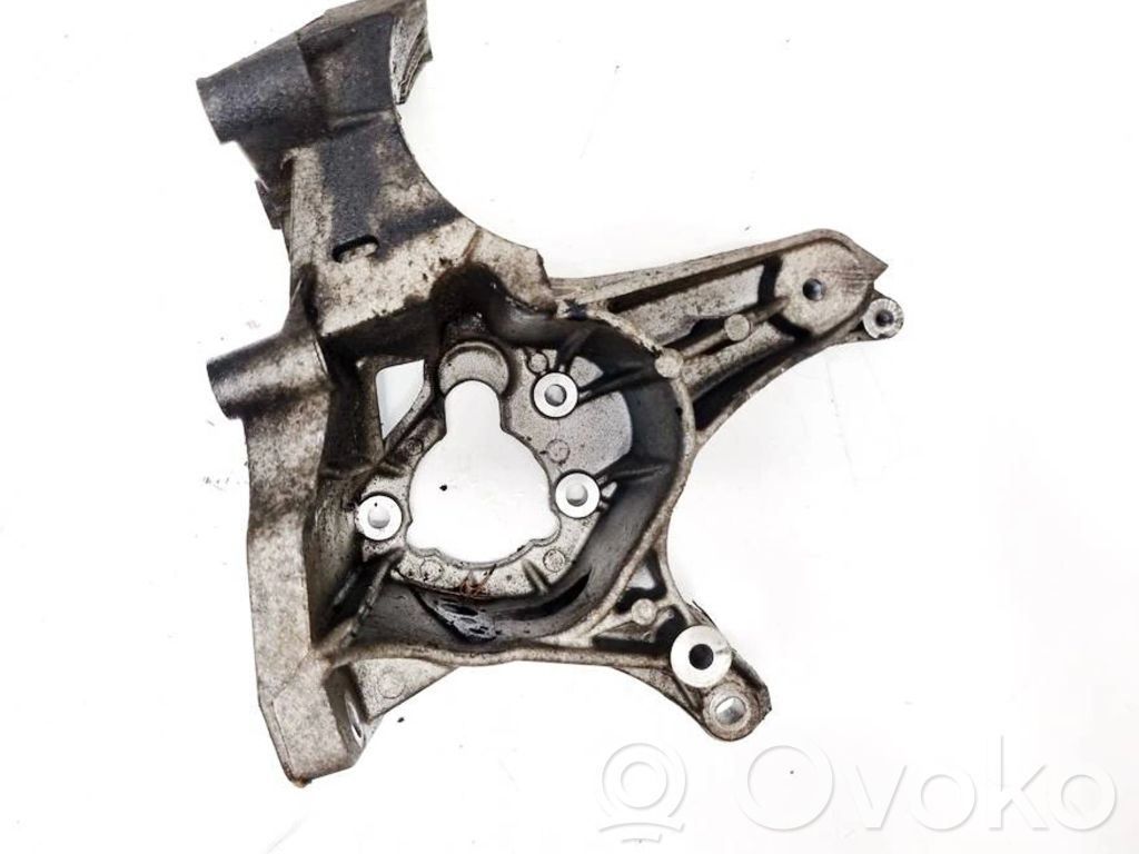 Renault Scenic I Engine mounting bracket 