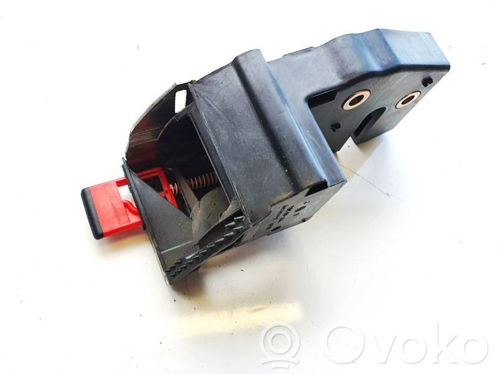 Audi A3 S3 8P Zatrzask blokady oparcia fotela 