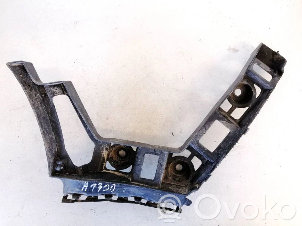 Volkswagen Golf VI Uchwyt / Mocowanie zderzaka tylnego 