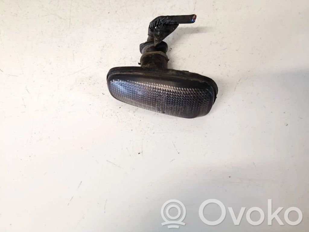 Dodge Magnum Indicatore di direzione del parafango anteriore 