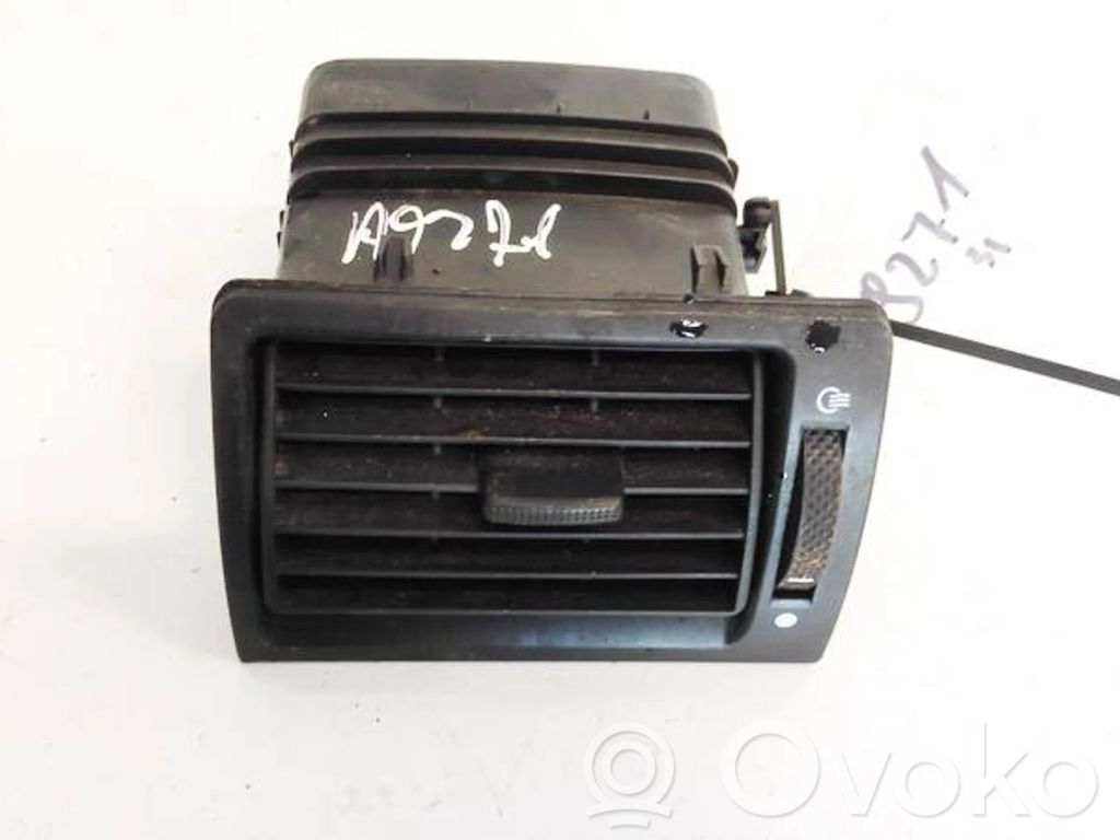 Rejilla de ventilación central del panel   D1B1A,D1B1A