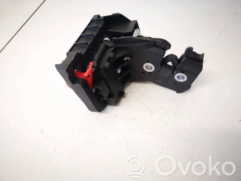 Volvo S40 Zatrzask blokady oparcia fotela 