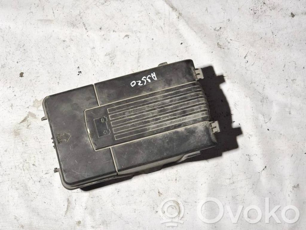 Skoda Superb B6 (3T) Couvercle de boîtier de batterie
