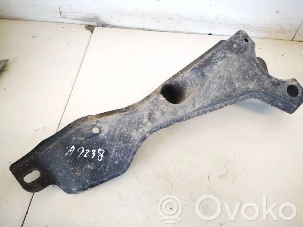 Toyota RAV 4 (XA30) Osłona dolna silnika 