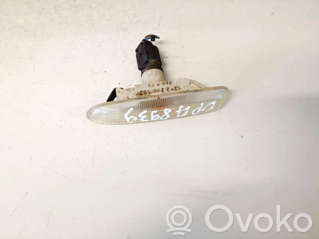 BMW 3 E46 Front fender indicator light 