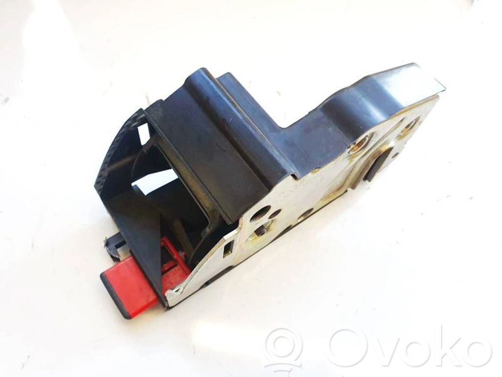 Volkswagen Golf V Zatrzask blokady oparcia fotela 