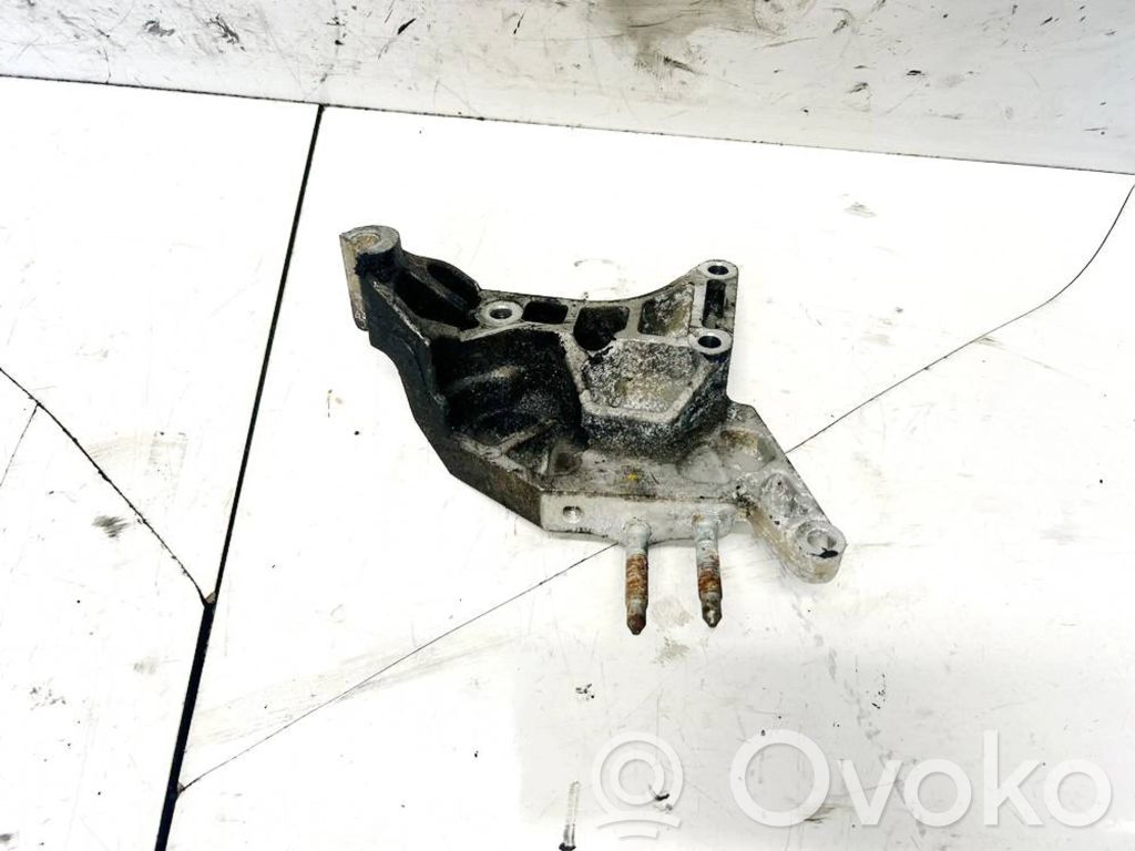 Hyundai Accent Support, suspension du moteur