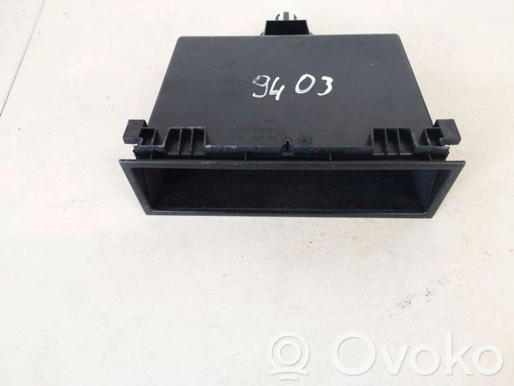 Volkswagen Golf IV Alte piese de interior