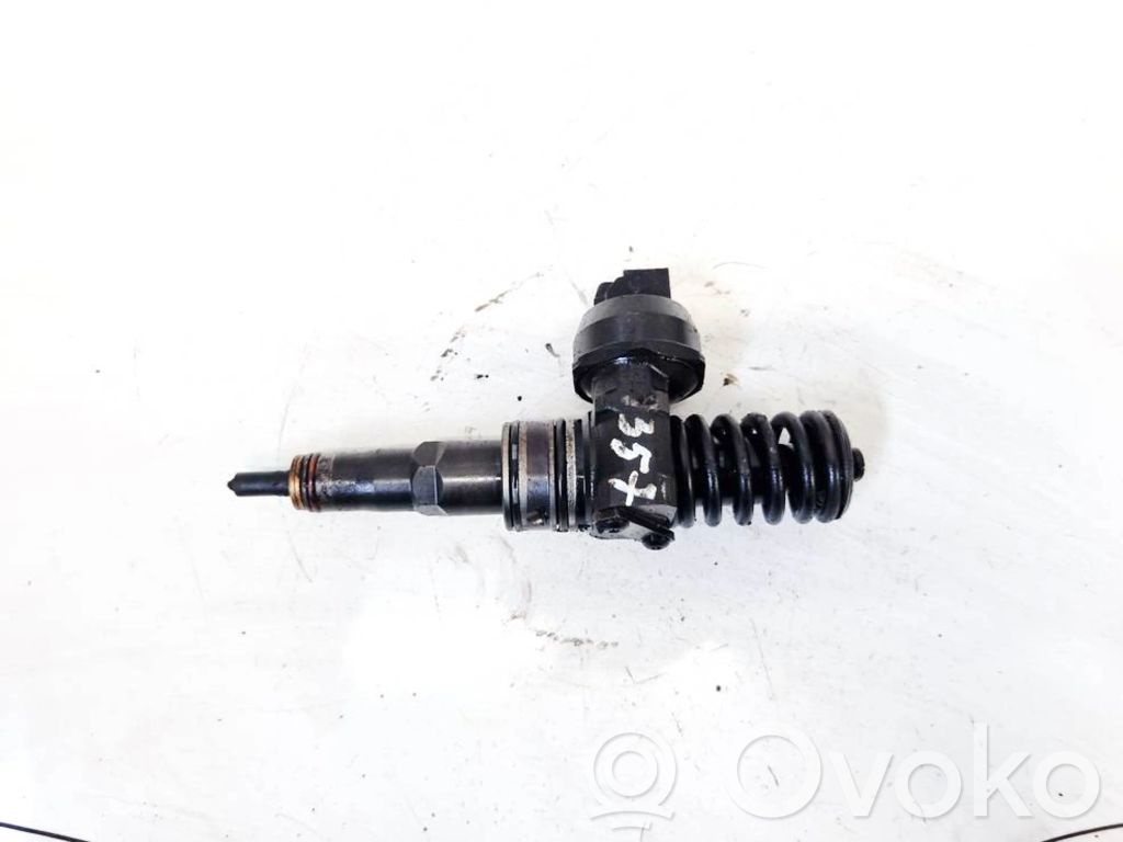 Skoda Octavia Mk2 (1Z) Inyector de combustible 