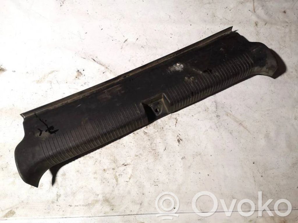 Opel Astra G Inne elementy wykończenia bagażnika 