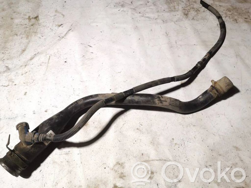 BMW X3 E83 Conductă umplere rezervor combustibil 