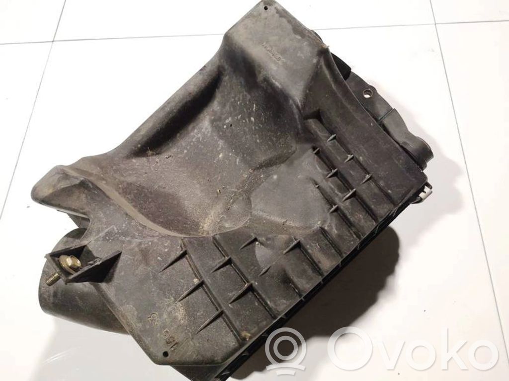 Air filter box
