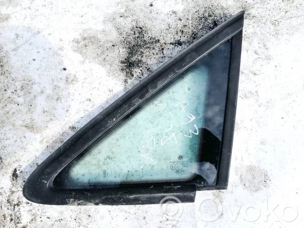 Volkswagen Touran I Geam triunghi față 