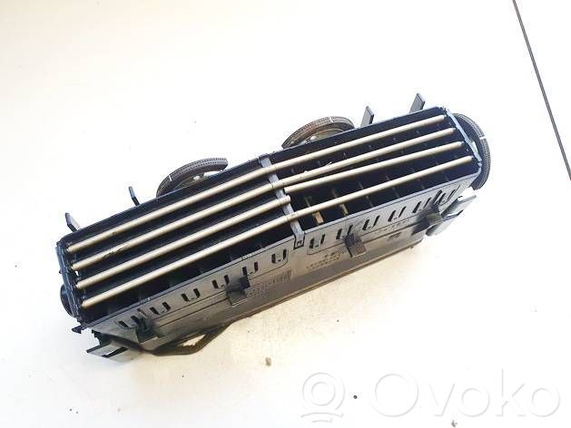 Grille d'aération centrale   24465731,330188051,24465731,330188051