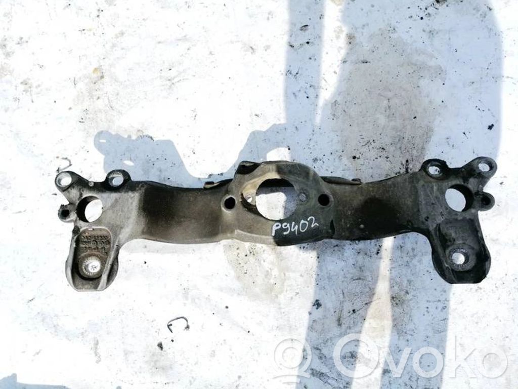 Audi A4 S4 B6 8E 8H Supporto di montaggio del motore (usato) 