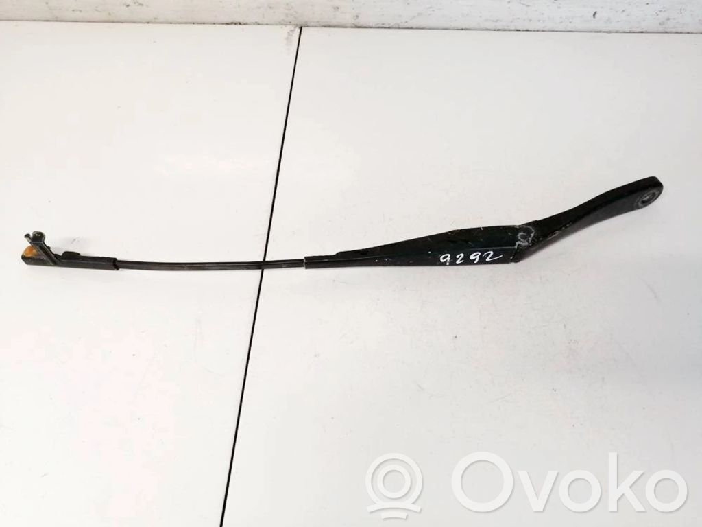 Opel Astra H Braccio della spazzola tergicristallo anteriore