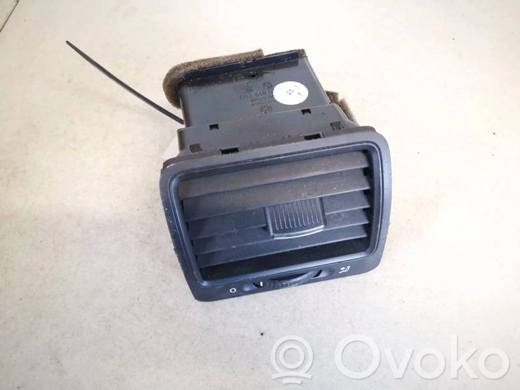 Volkswagen Golf V Grilă ventilație centrală 