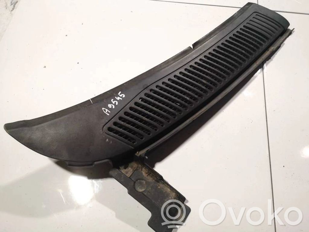 Renault Megane I Moldura del limpia 