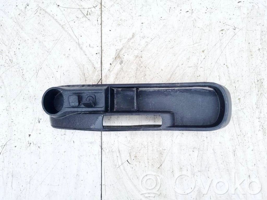 Mazda 2 Otros repuestos del interior 