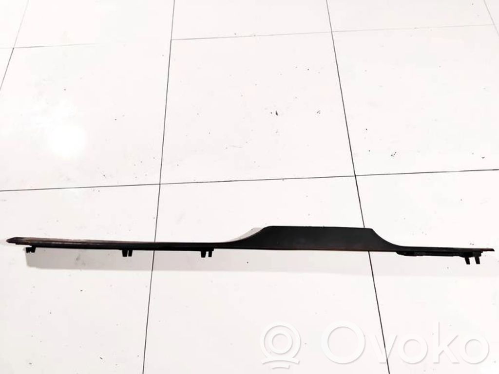 Audi A6 S6 C5 4B Copertura del rivestimento del sottoporta anteriore 