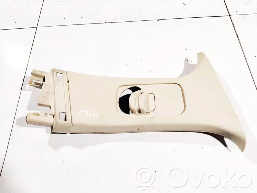 Citroen C4 I Kita salono detalė 
