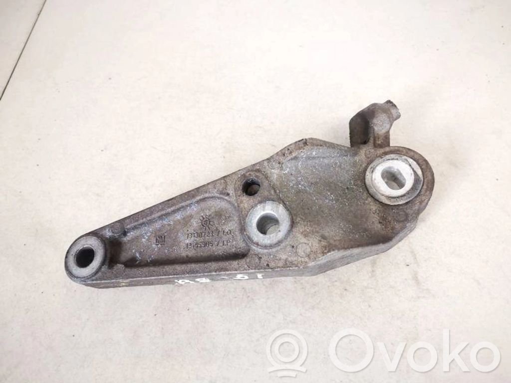 Opel Corsa D Halterung Lager Motor 