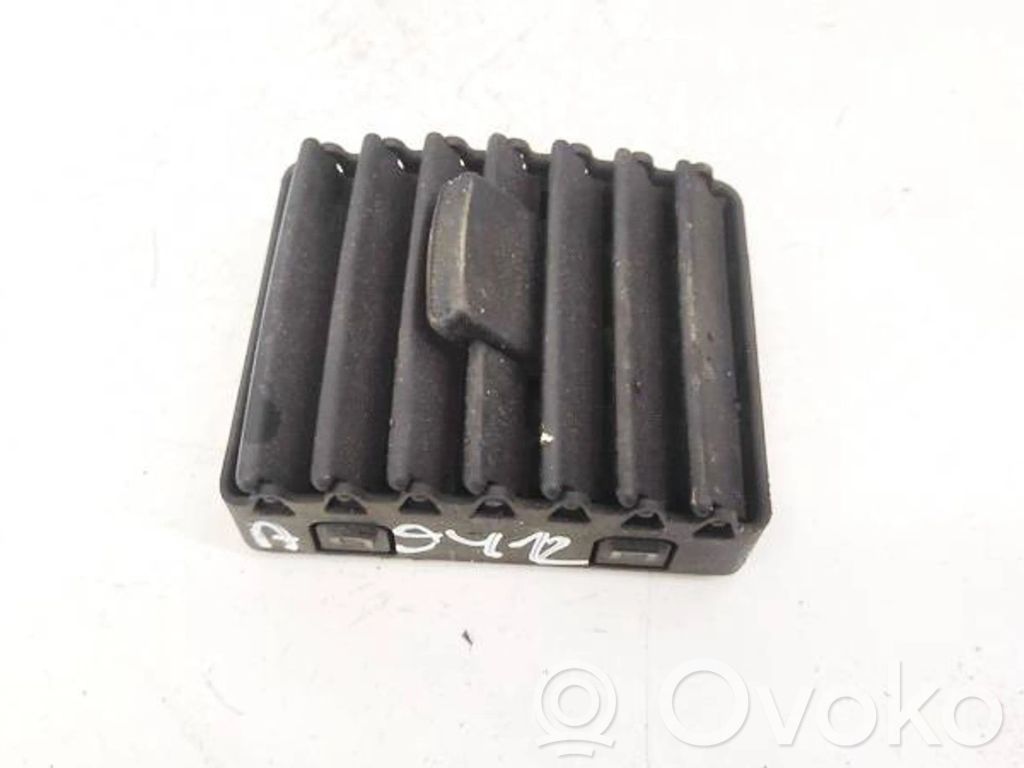 Opel Vectra B Rejilla de ventilación central del panel