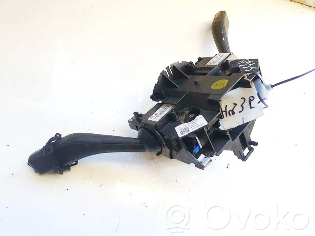 Skoda Octavia Mk2 (1Z) Leva/interruttore dell’indicatore di direzione e tergicristallo