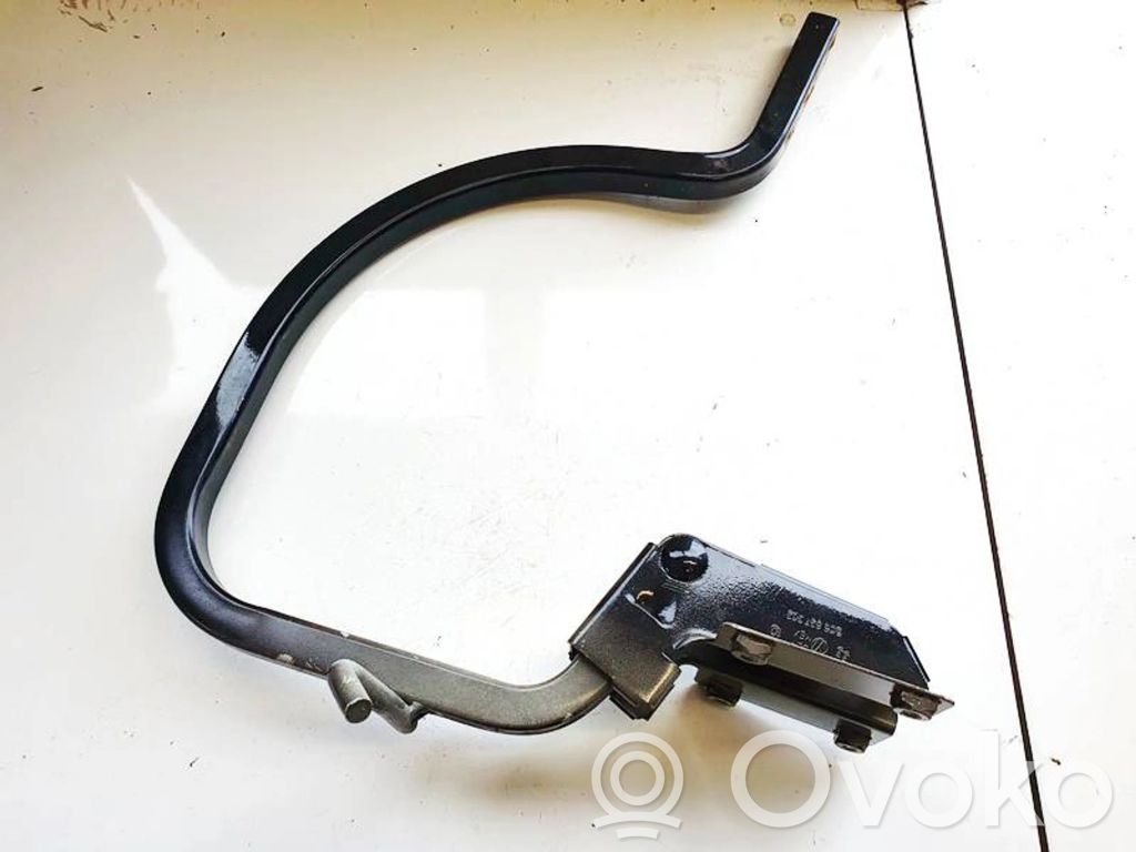 Volkswagen Jetta V Zawias klapy tylnej bagażnika 