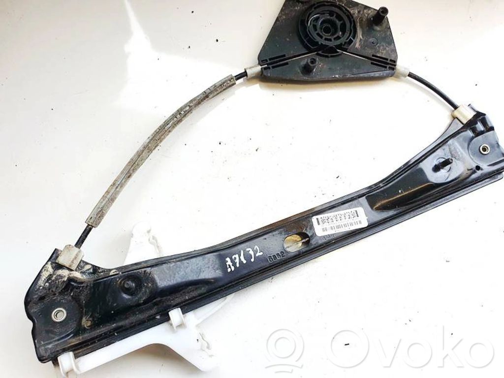 Volkswagen Jetta V Alzacristalli del portellone scorrevole con motorino 