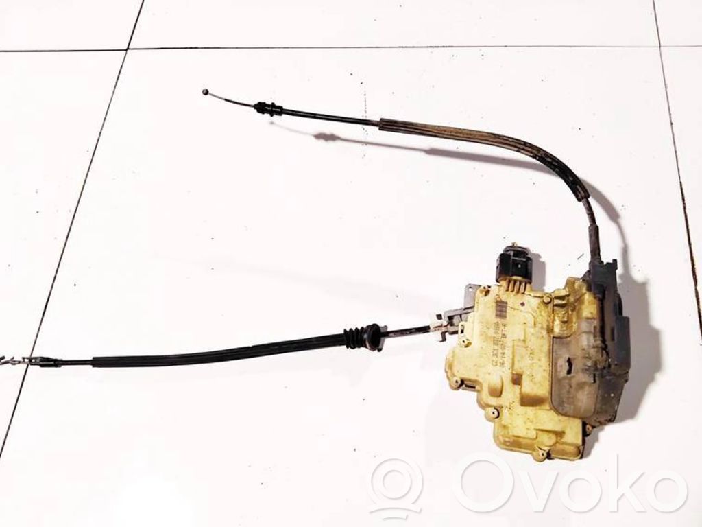 Volkswagen PASSAT B6 Serratura portiera anteriore