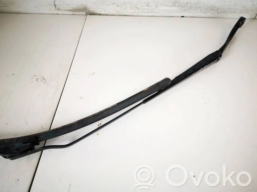 Peugeot 307 Braccio della spazzola tergicristallo anteriore 