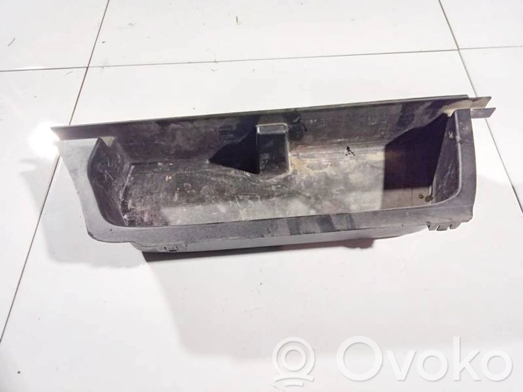 Volkswagen PASSAT B5 Otros repuestos del interior 