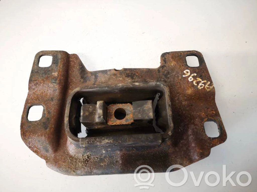 Mazda 5 Engine mount bracket 