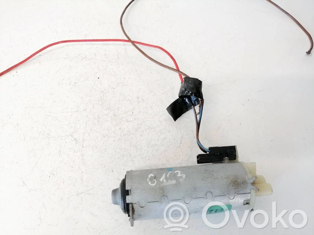 Mercedes-Benz E W211 Motorino di regolazione del sedile