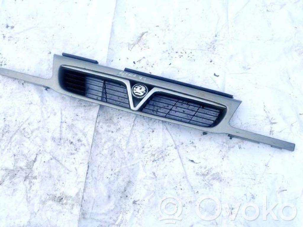 Opel Astra F Atrapa chłodnicy / Grill 