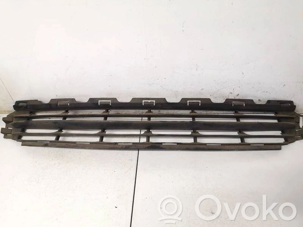 Ford Mondeo Mk III Grille inférieure de pare-chocs avant 