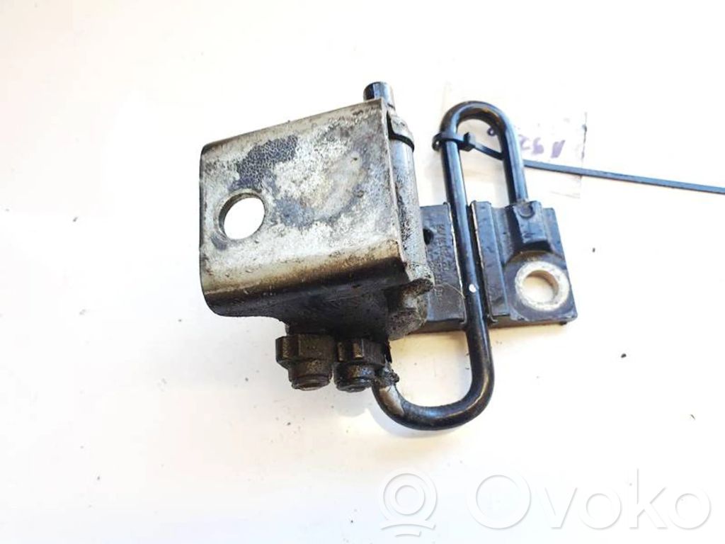 Audi Q7 4L Charnière inférieure de porte arrière