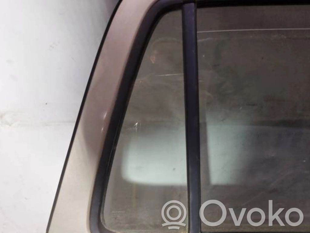 Honda CR-V Vetro del deflettore posteriore 