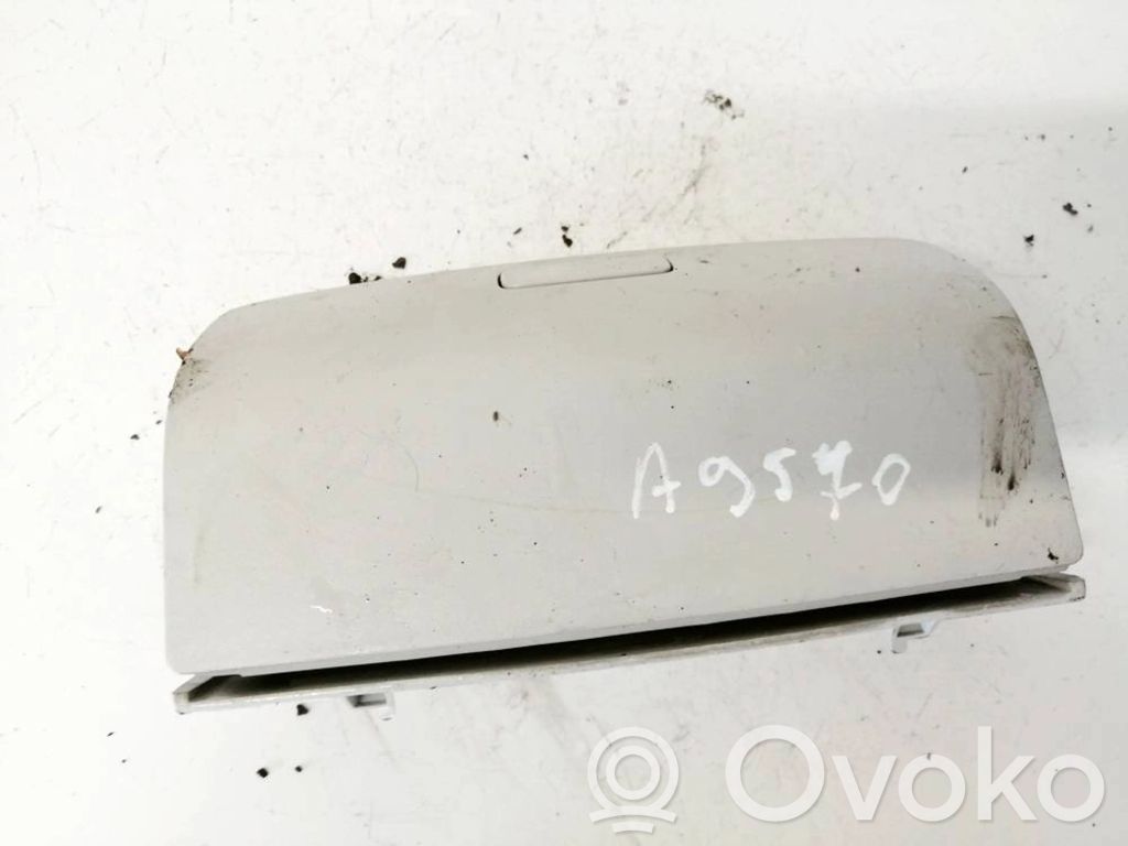 Volkswagen PASSAT B6 Alte piese de interior 
