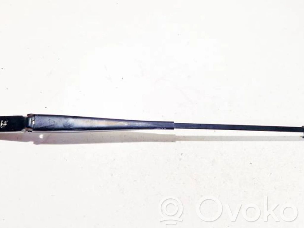 BMW X3 E83 Front wiper blade arm 