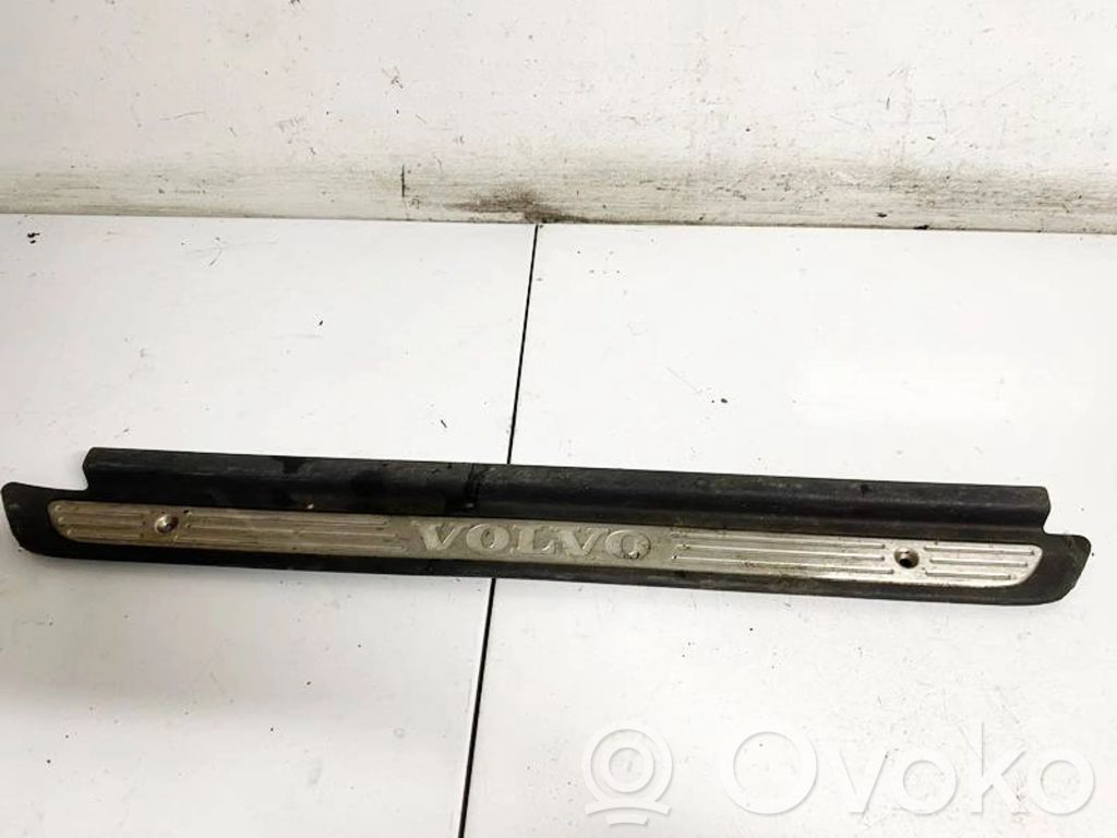 Volvo S40, V40 Capac prag față