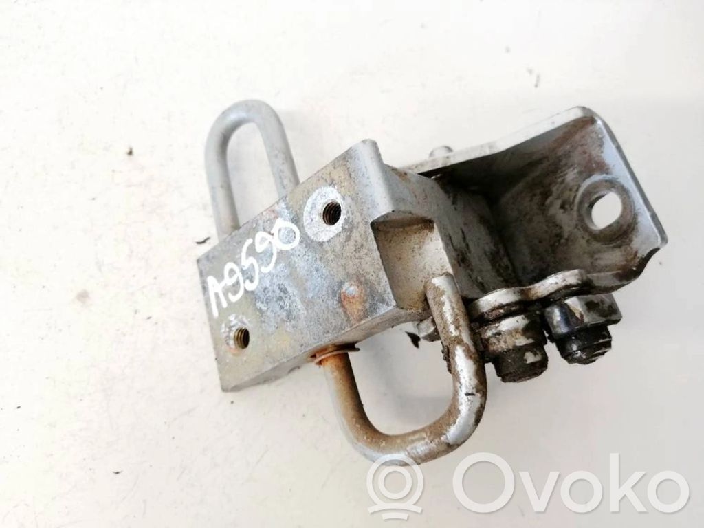 Audi A6 S6 C5 4B Cerniera inferiore della portiera posteriore 
